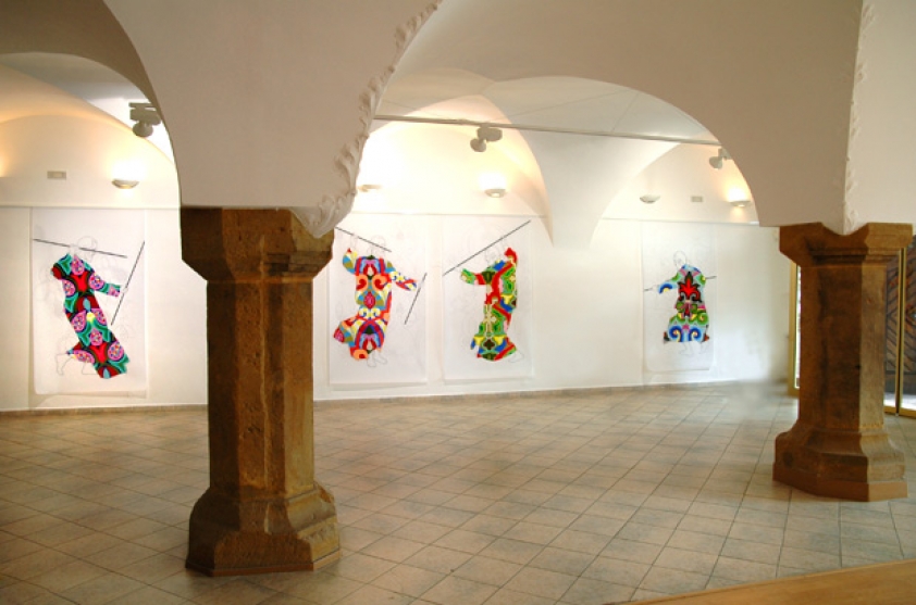 http://www.kosinfo24.mirunadragan.com/files/gimgs/th-14_1installation_view.jpg