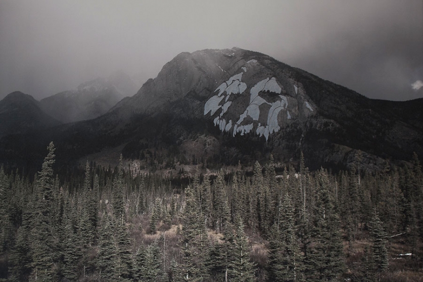 http://www.kosinfo24.mirunadragan.com/files/gimgs/th-12_Dragan08_TheMountainsAreMirrors3-web.jpg